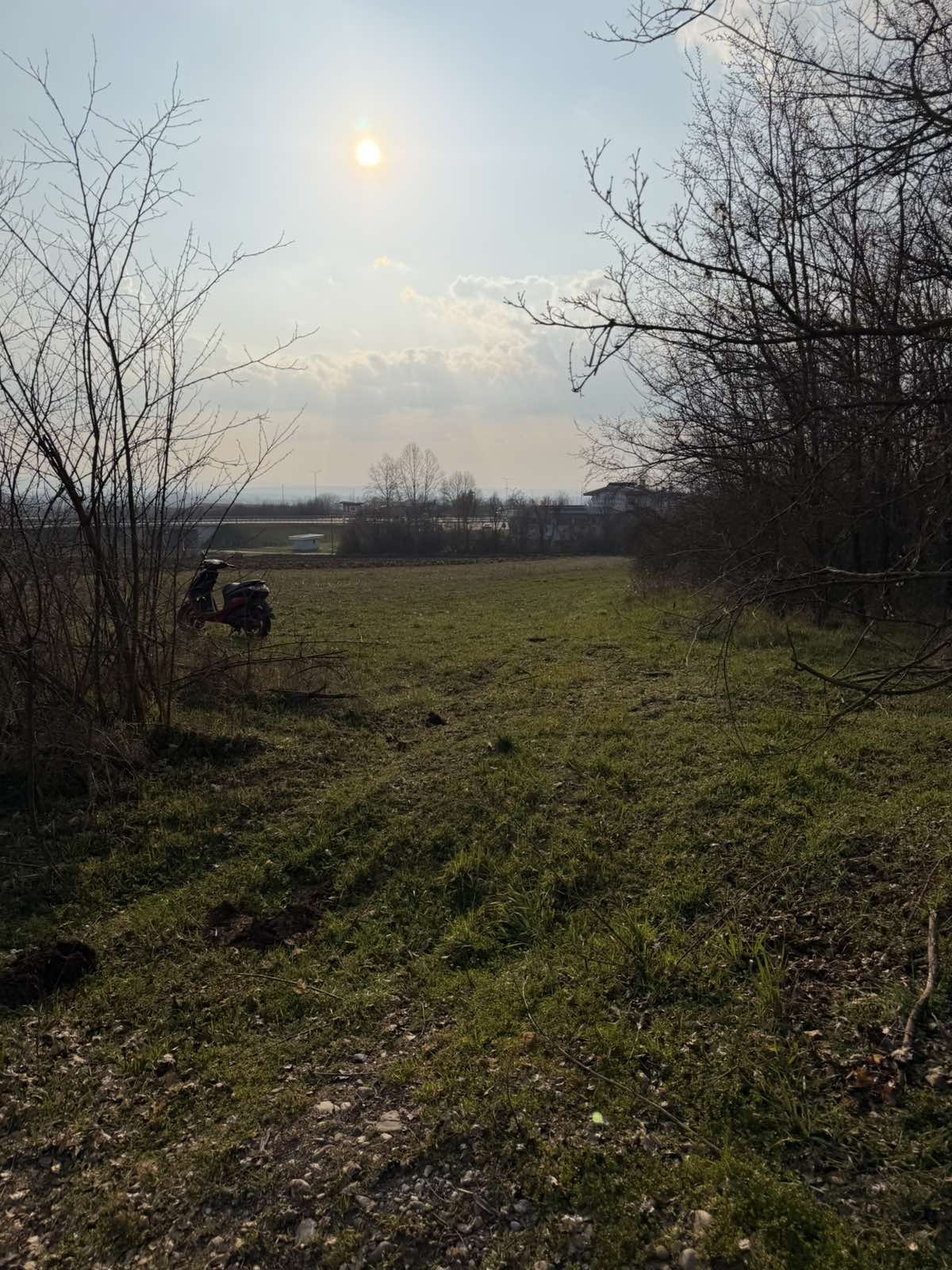 Prodajem gradjevinsko zemljiste-Pojate