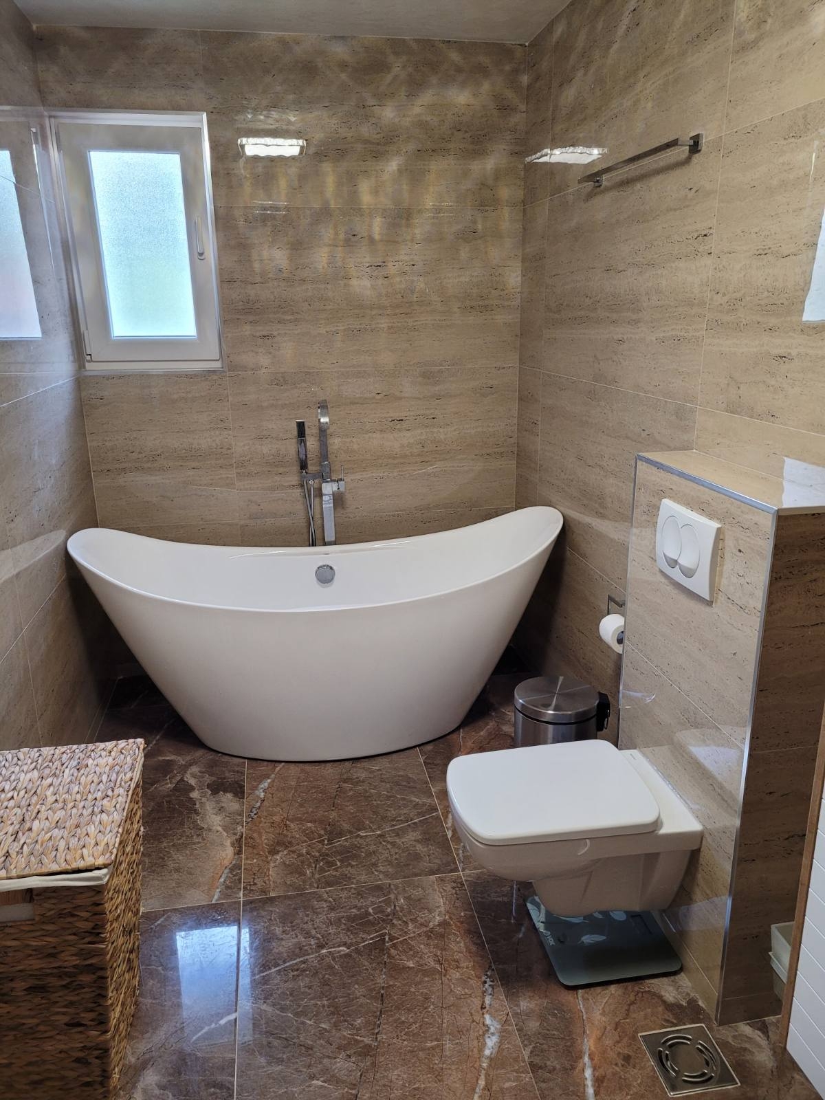 Prodajem LUX kucu u Smederevu