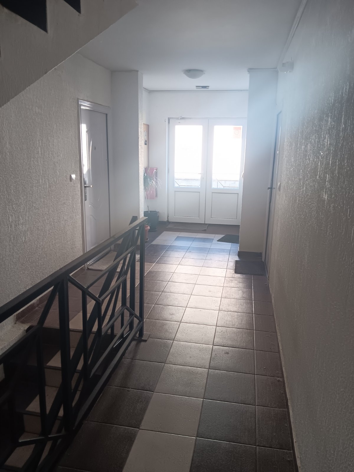 Prodajem dvosoban stan na Mirijevu