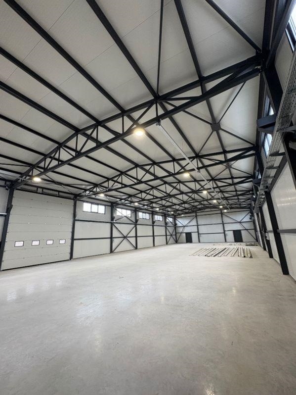 Hala poslovni prostor 650m2+470m2