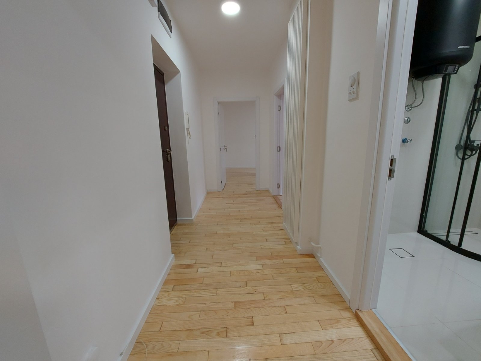 Prodajem dvoiposoban stan Novi Sad-Rotkvarija