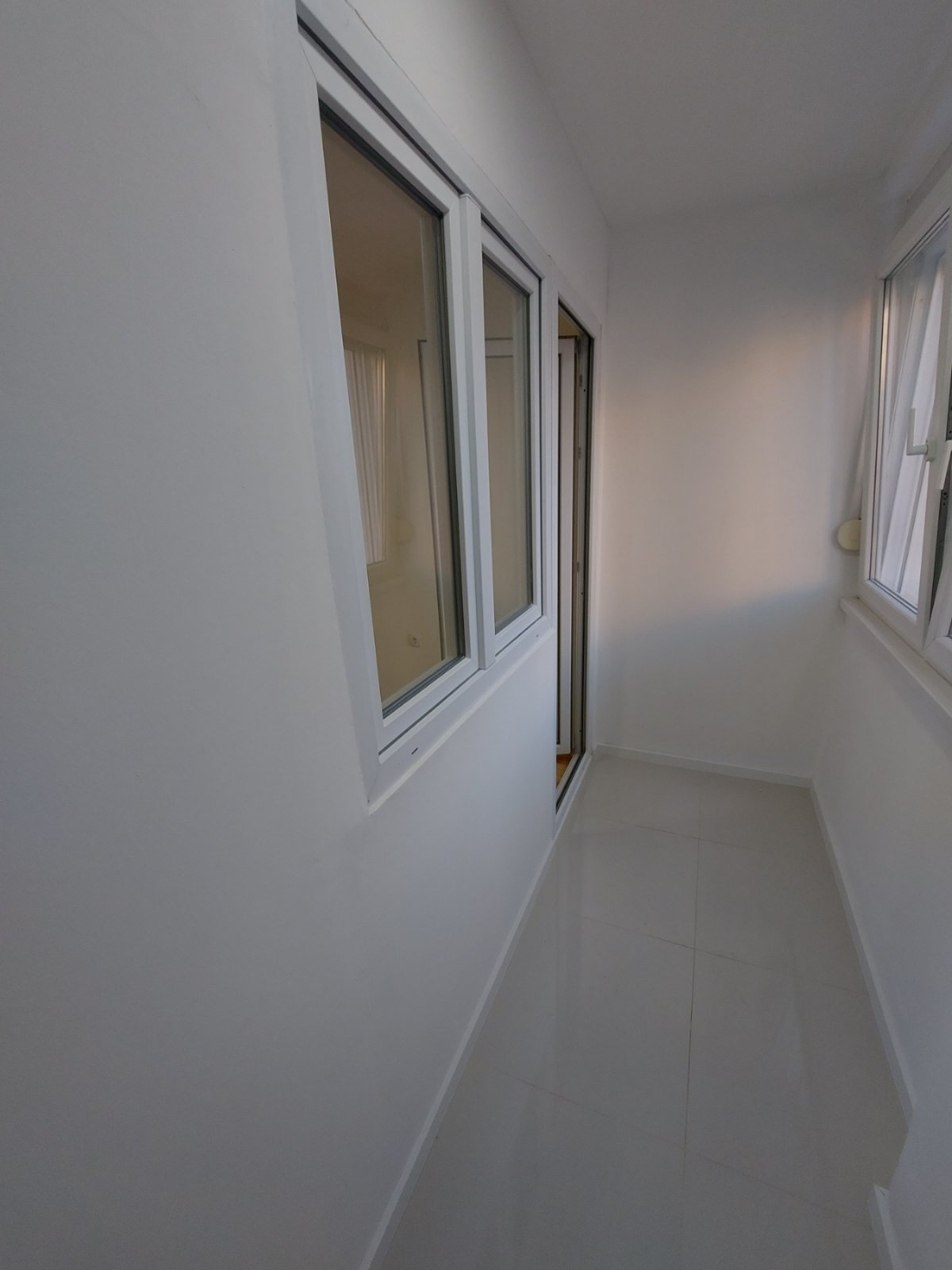 Prodajem dvoiposoban stan Novi Sad-Rotkvarija