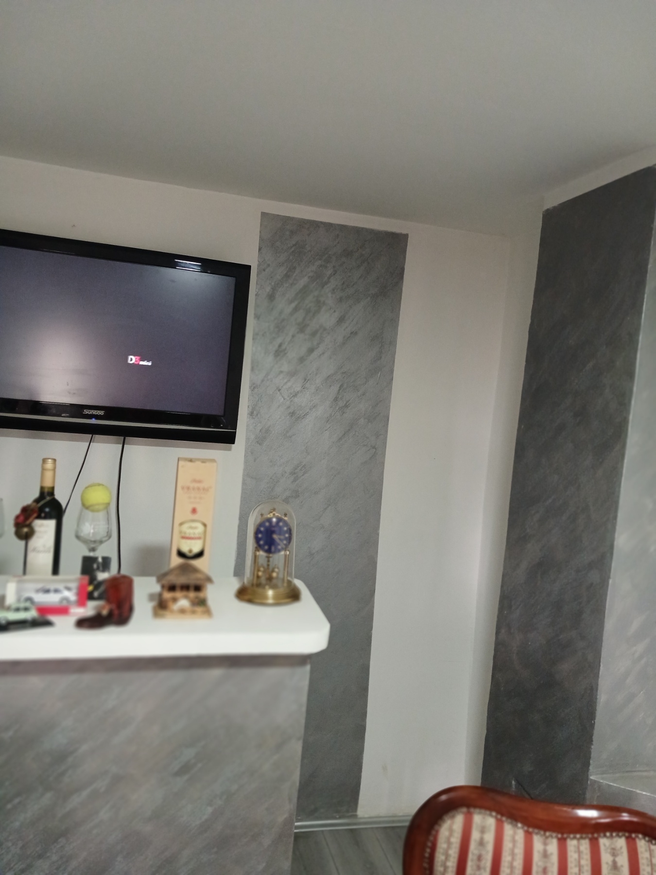 Prodajem polovinu kuce sa sopstvenim dvoristem