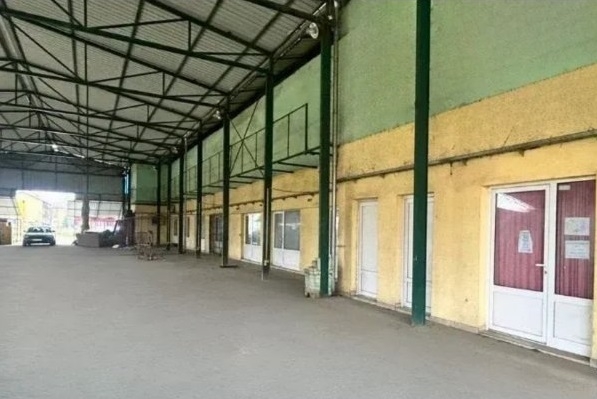 Izdaje se poslovni i magacinski prostor 