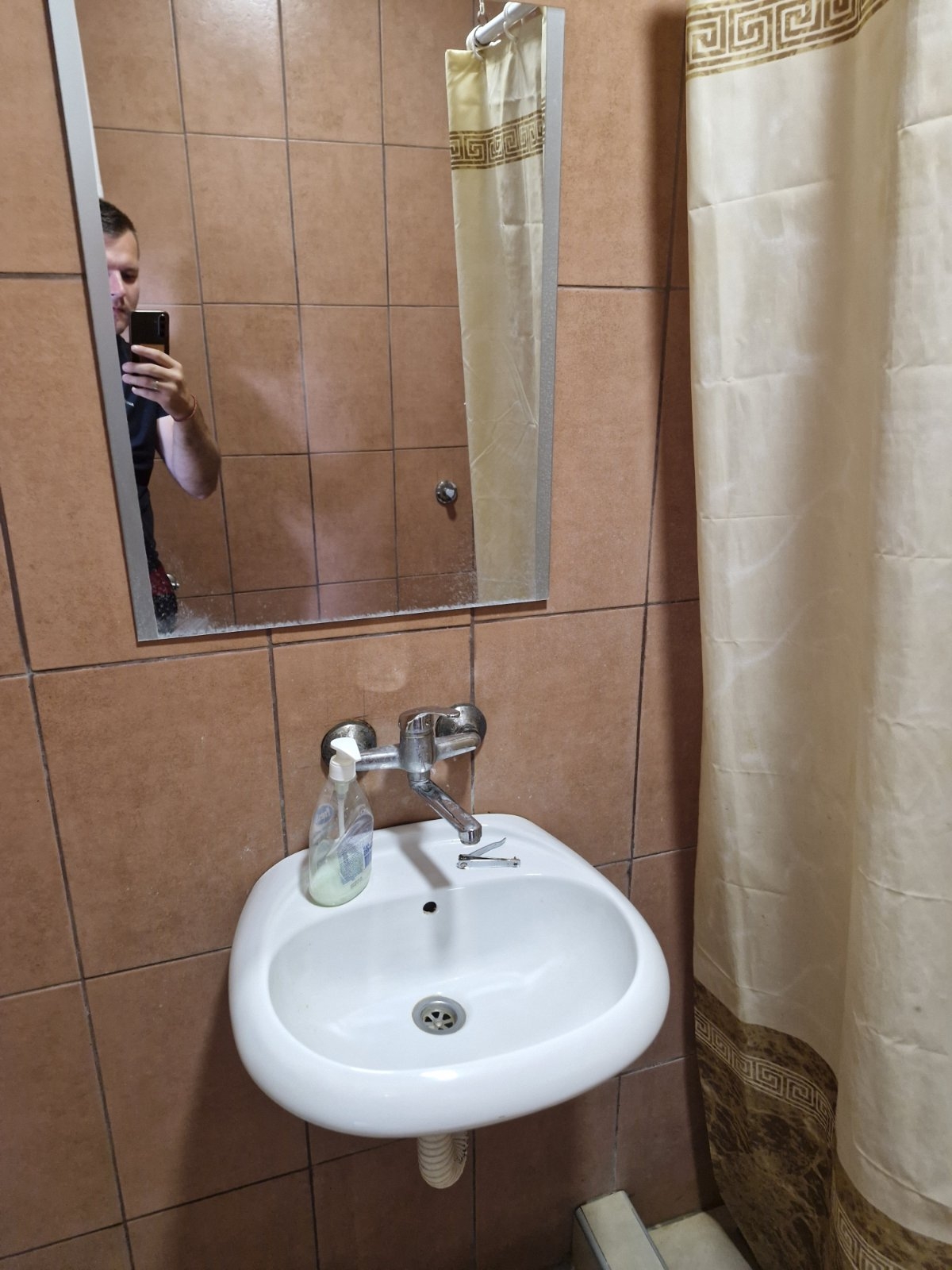 Izdajem smestaj za radnike-Dobanovci