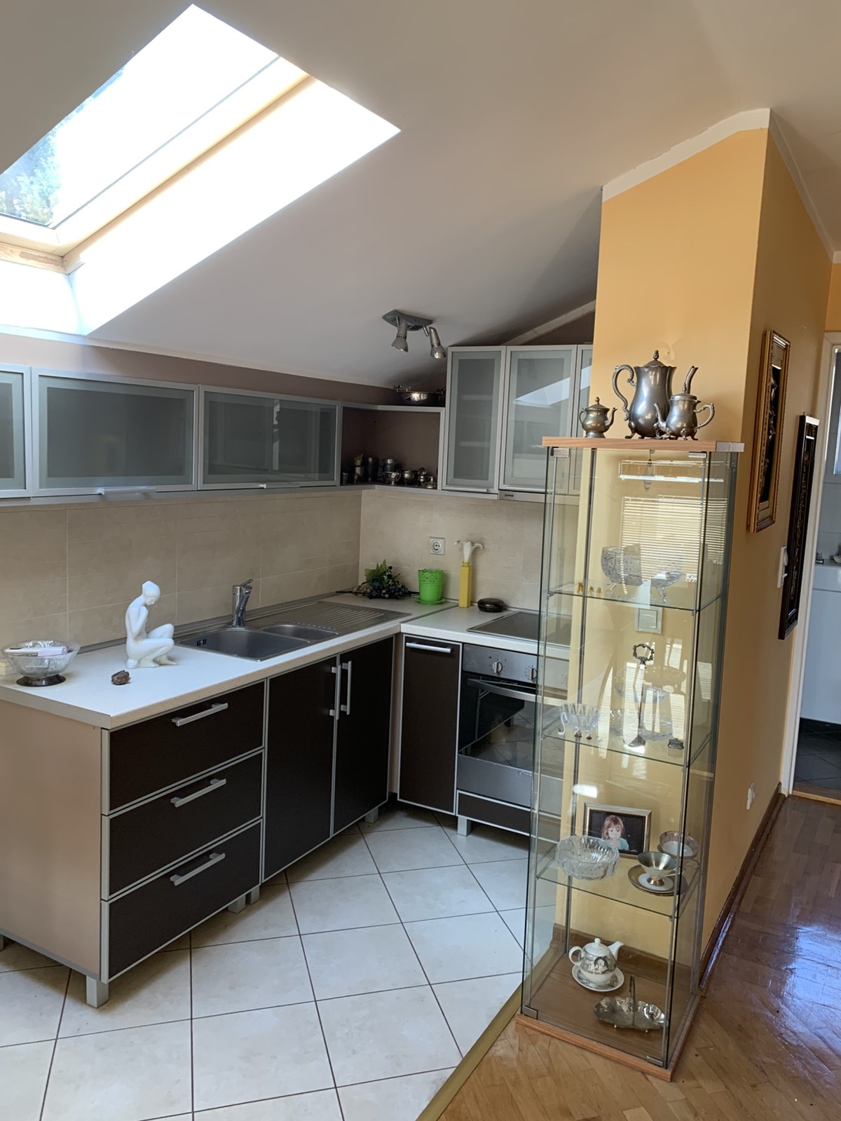 Na prodaju dve kuce u Slatini-Sopot