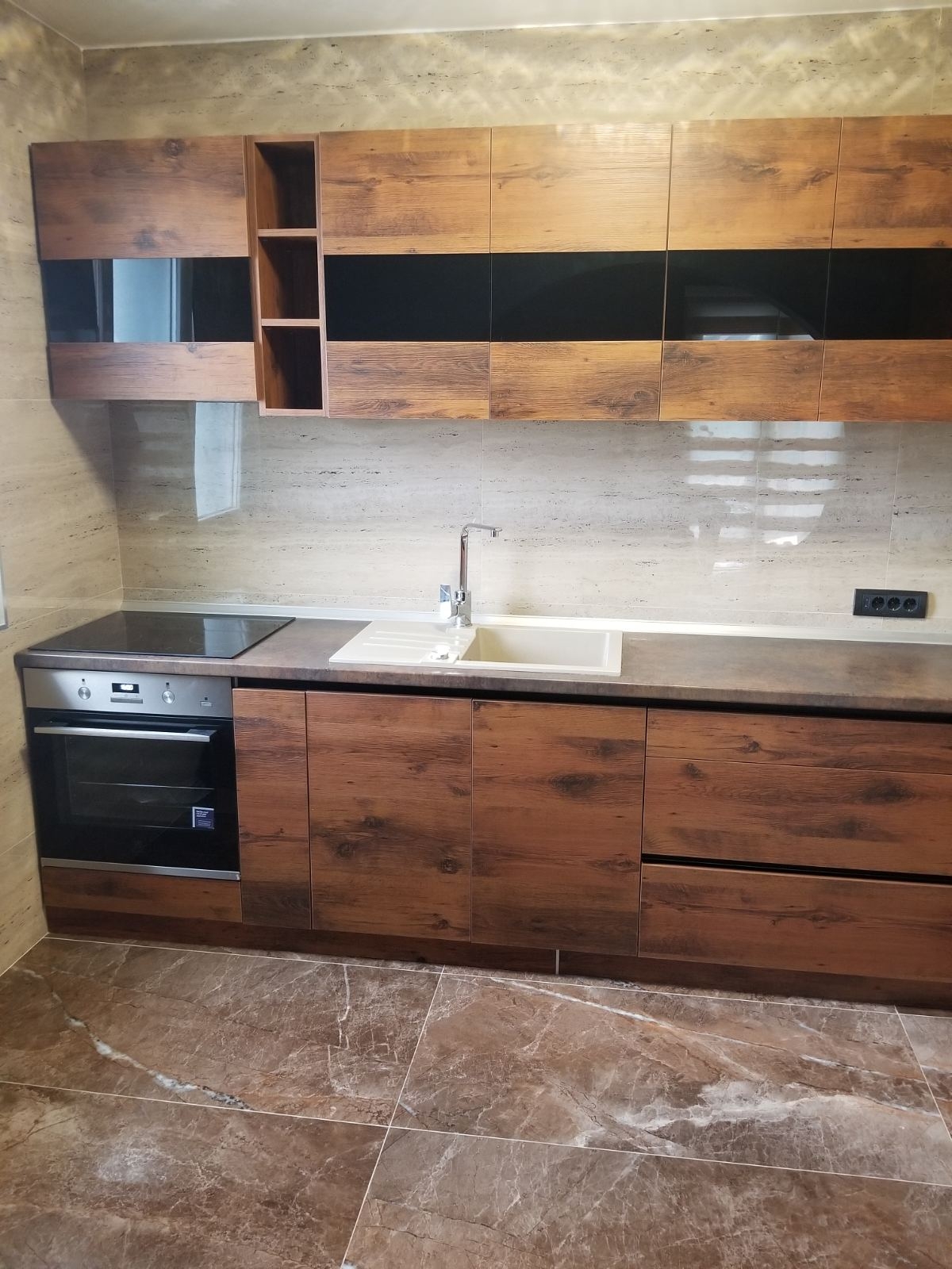 Prodajem ili izdajem LUX kucu u Smederevu