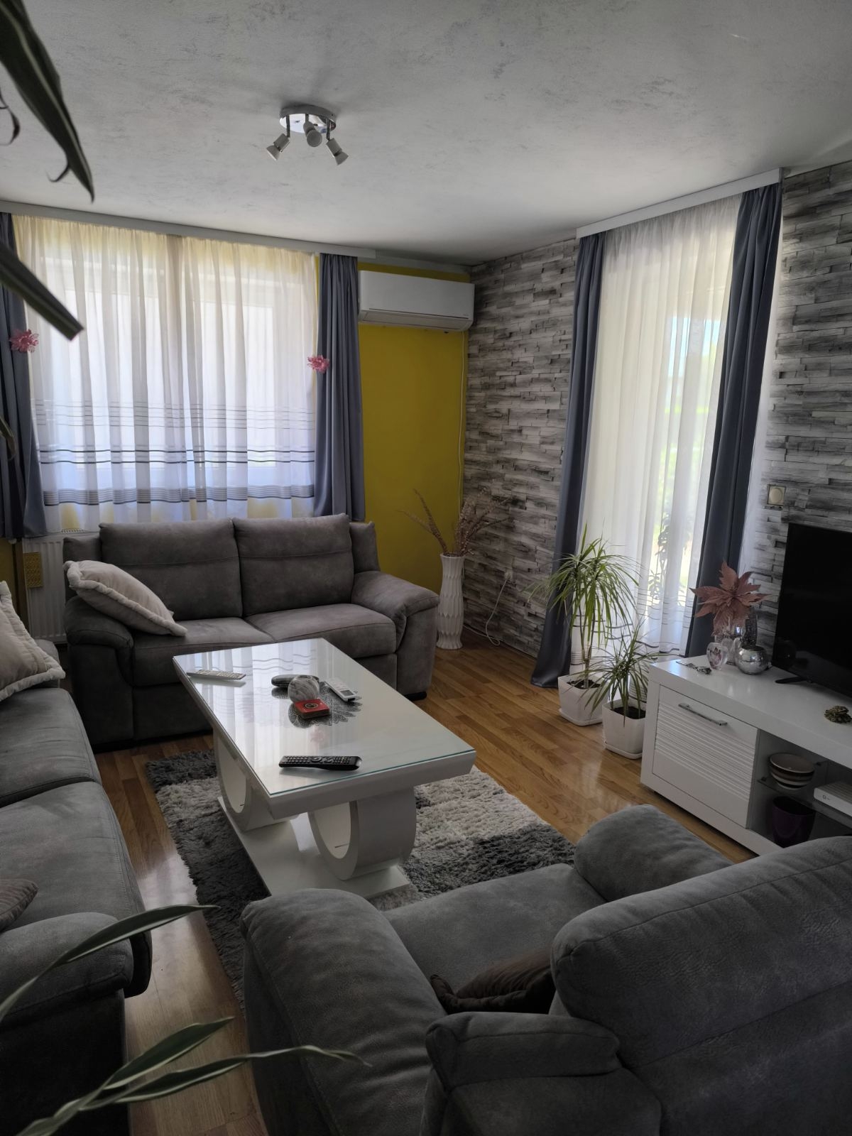 Kuca na prodaju 280m2 Sajlovo-Novi Sad