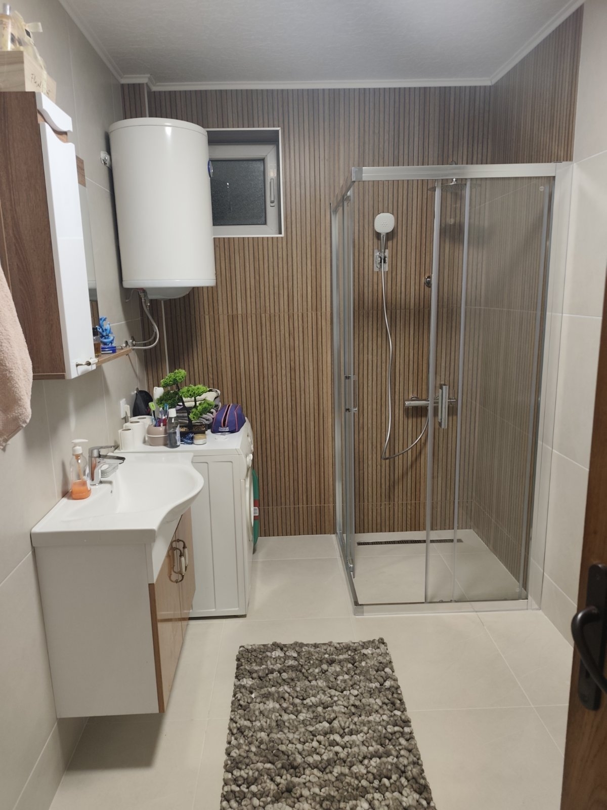 Kuca na prodaju 280m2 Sajlovo-Novi Sad