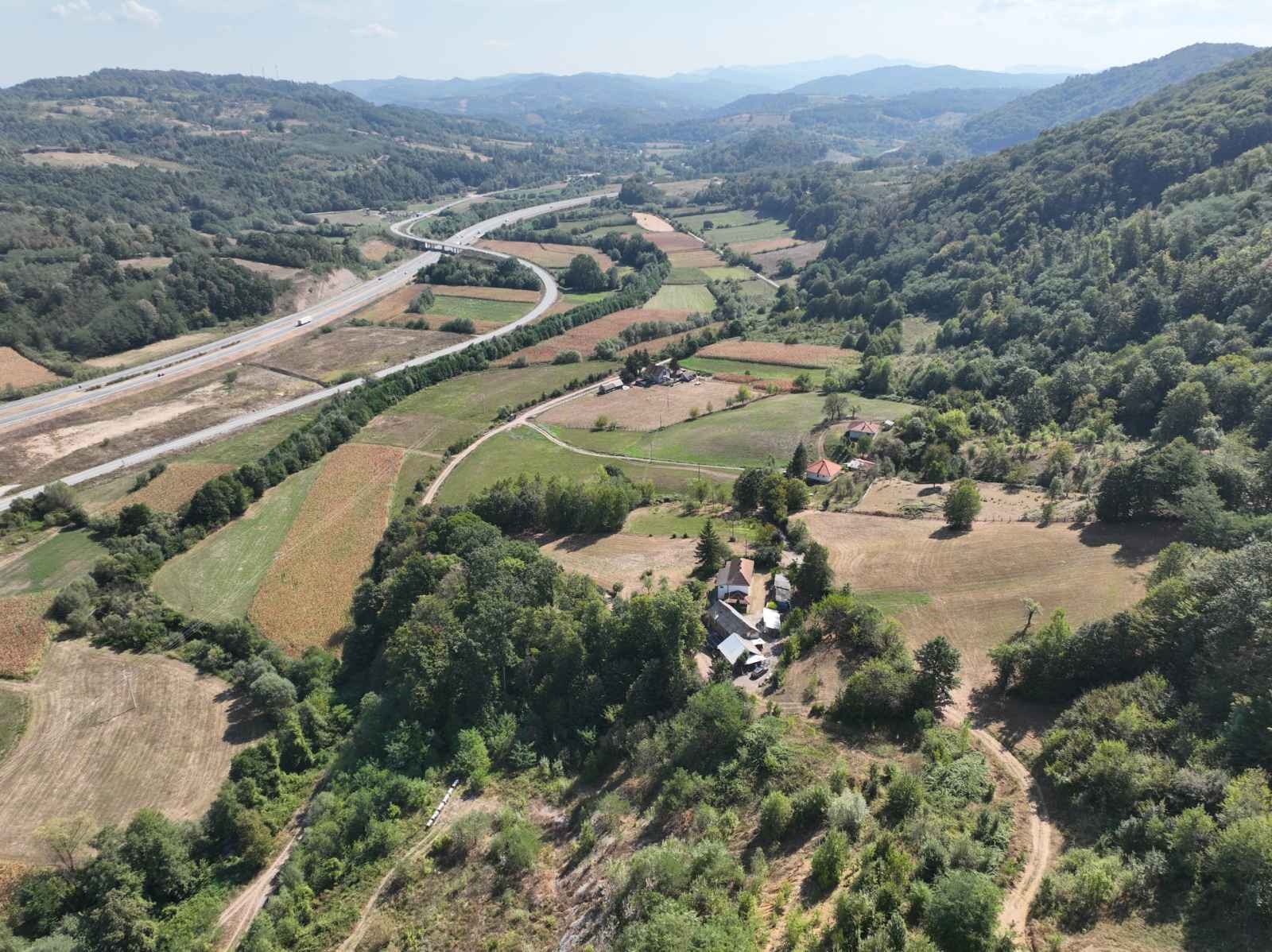 Prodajem imanje sa prirodnim izvorom Ljig-Dići
