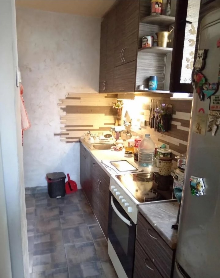 Prodajem kucu u Surcinu