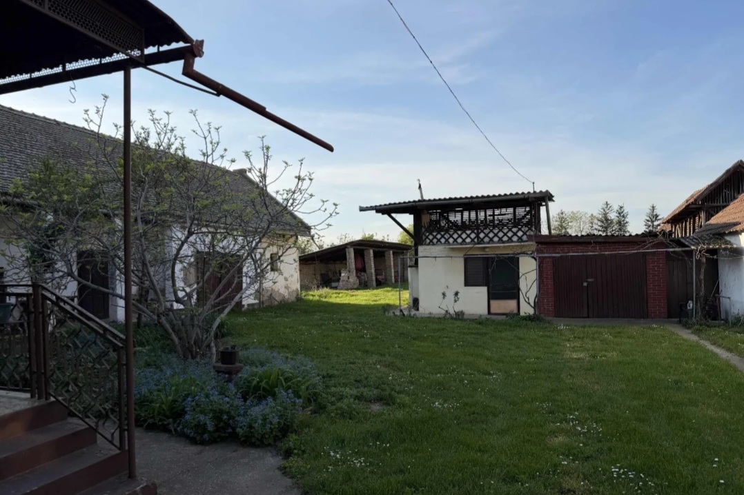 Prodaje se kuća u Bačkom Gradištu