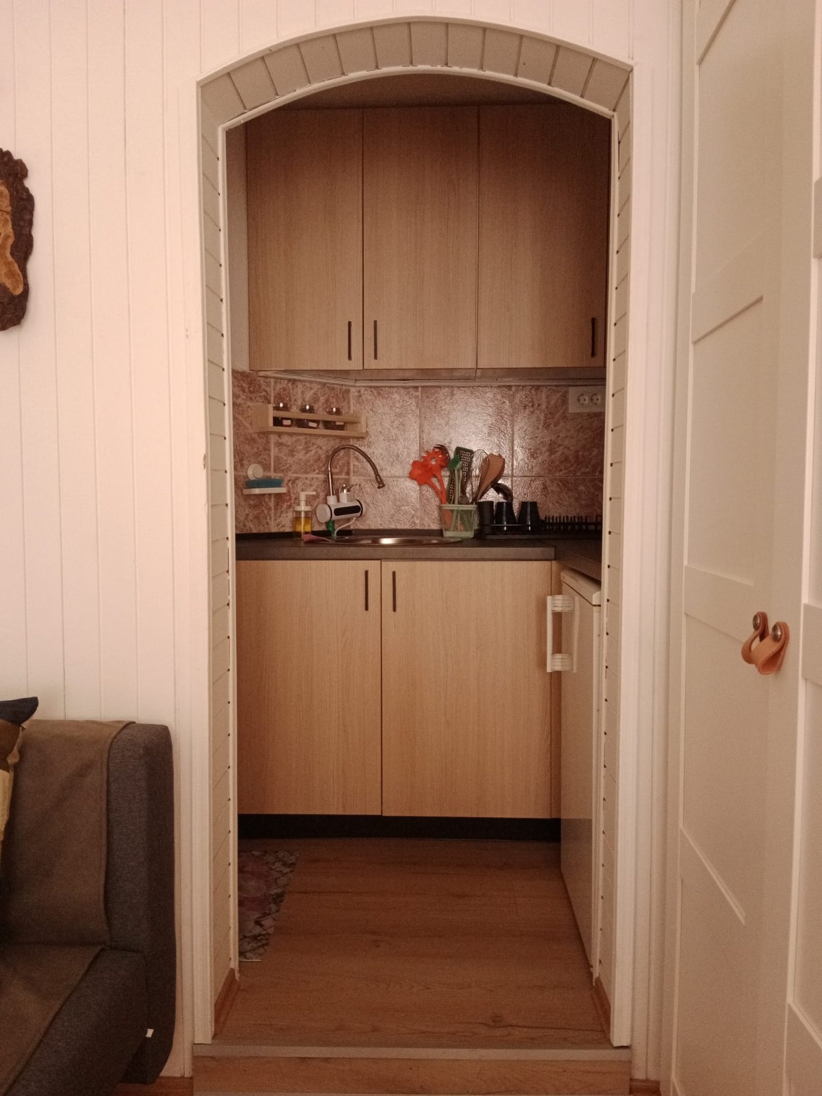 Izdavanje stana ugao Balkanske i Admirala Geprata