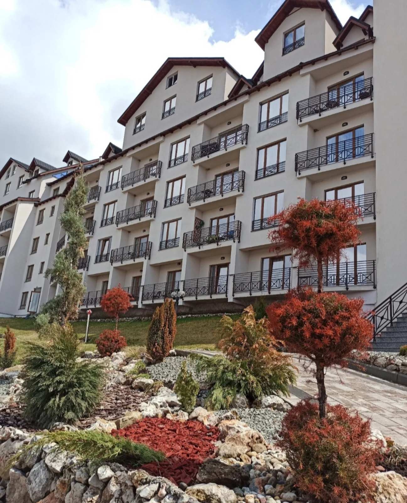 Prodajem luksuzan apartman na Kopaoniku