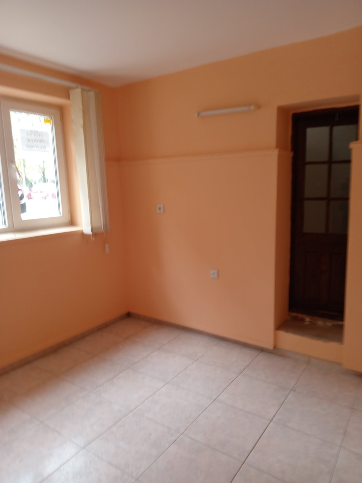 Prodajem stan u Vršcu idealan kao poslovni prostor