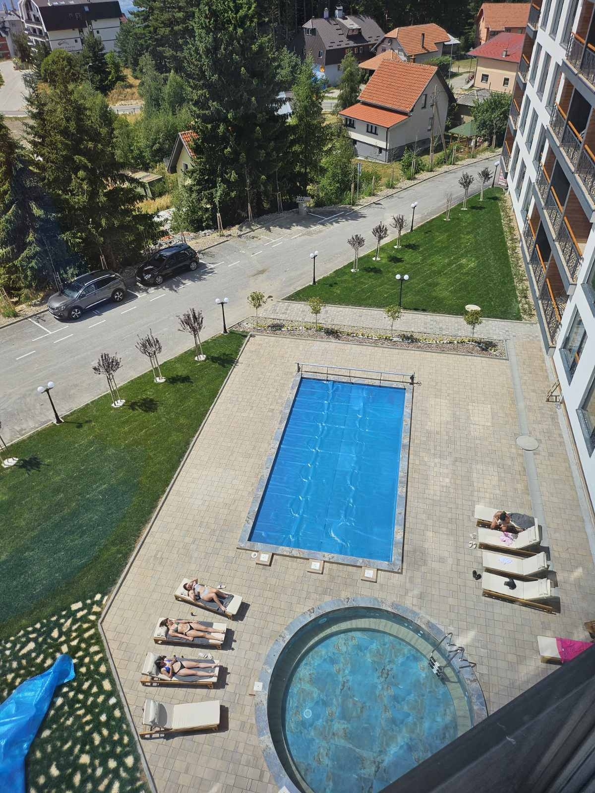 Prodaje se luksuzan studio-apartman na Kopaoniku