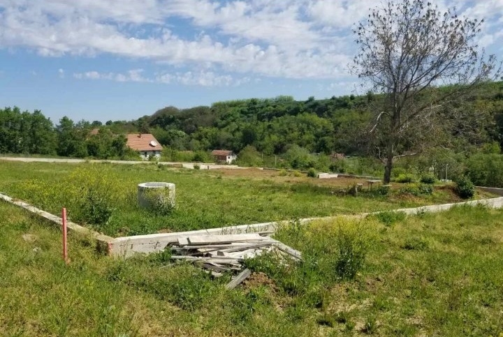 Placevi na prodaju Beočin-Šakotinac