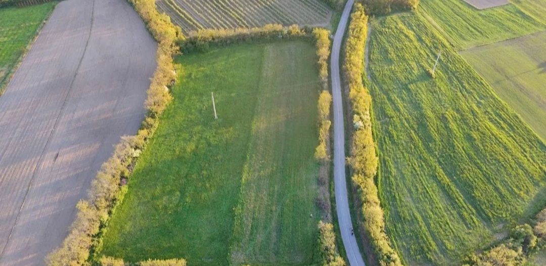 Prodajem gradjevinsko zemljiste 4km Sopota