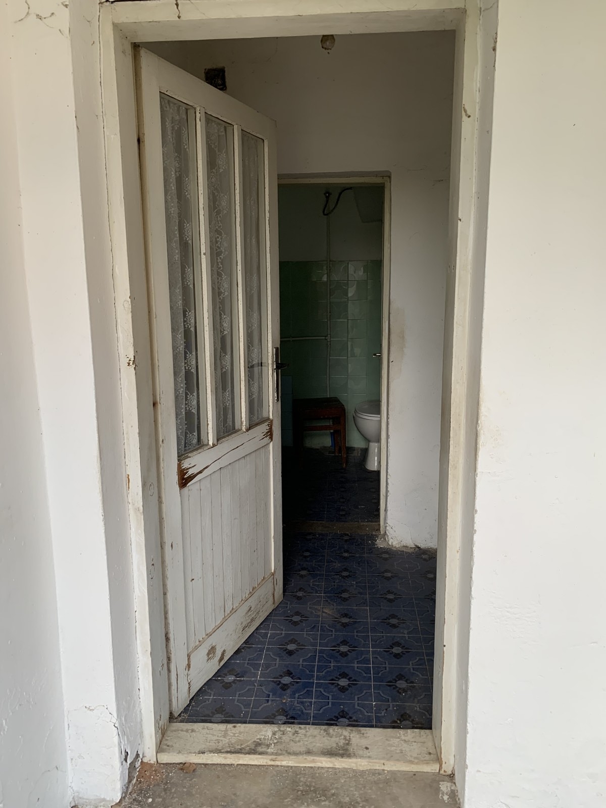 Dve kuce na prodaju-Bogovadja