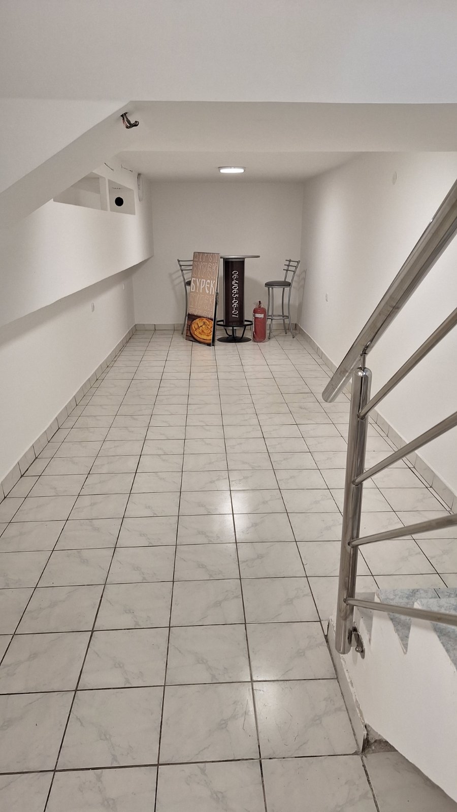 Prodaja lokala 42m2 u dva nivoa-Novo Naselje