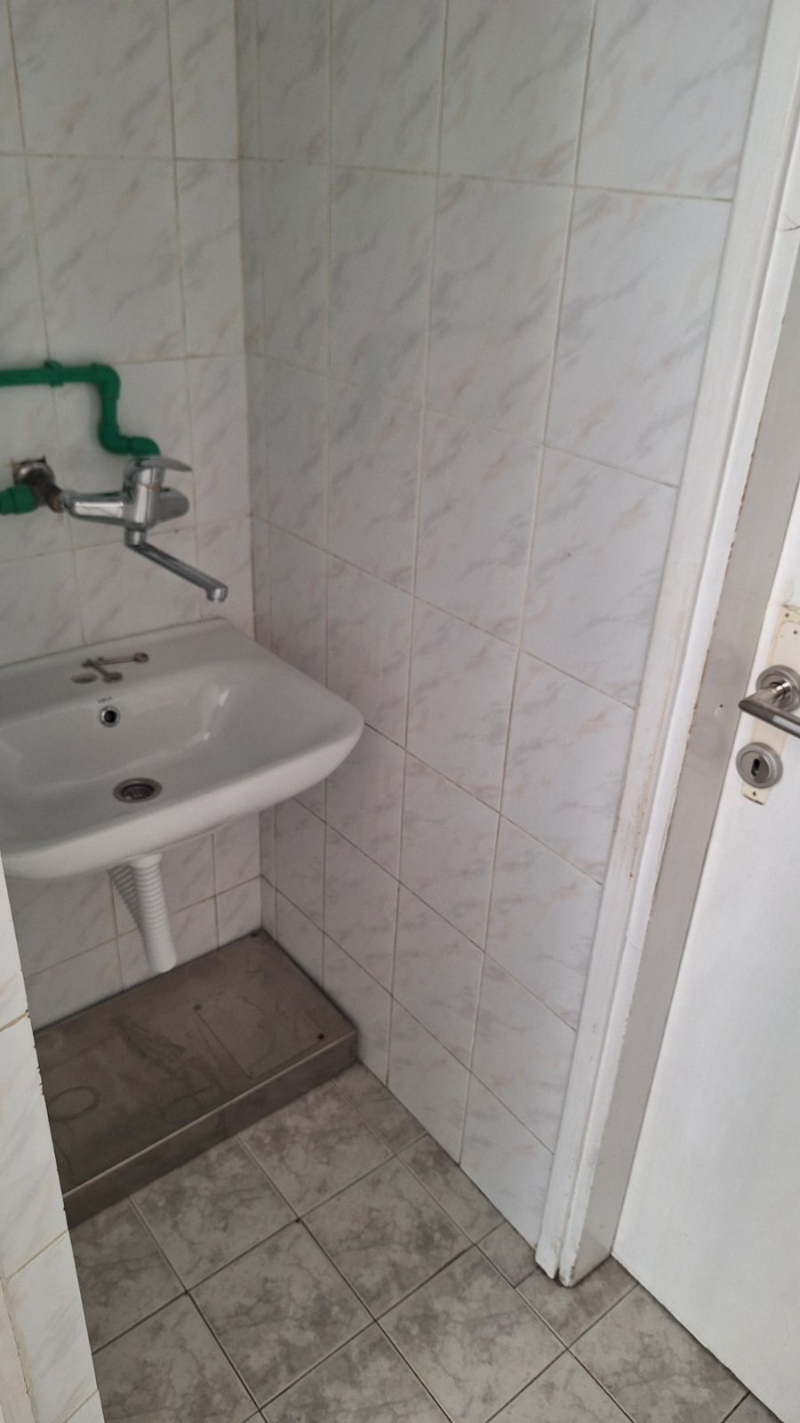 Prodaja lokala 42m2 u dva nivoa-Novo Naselje