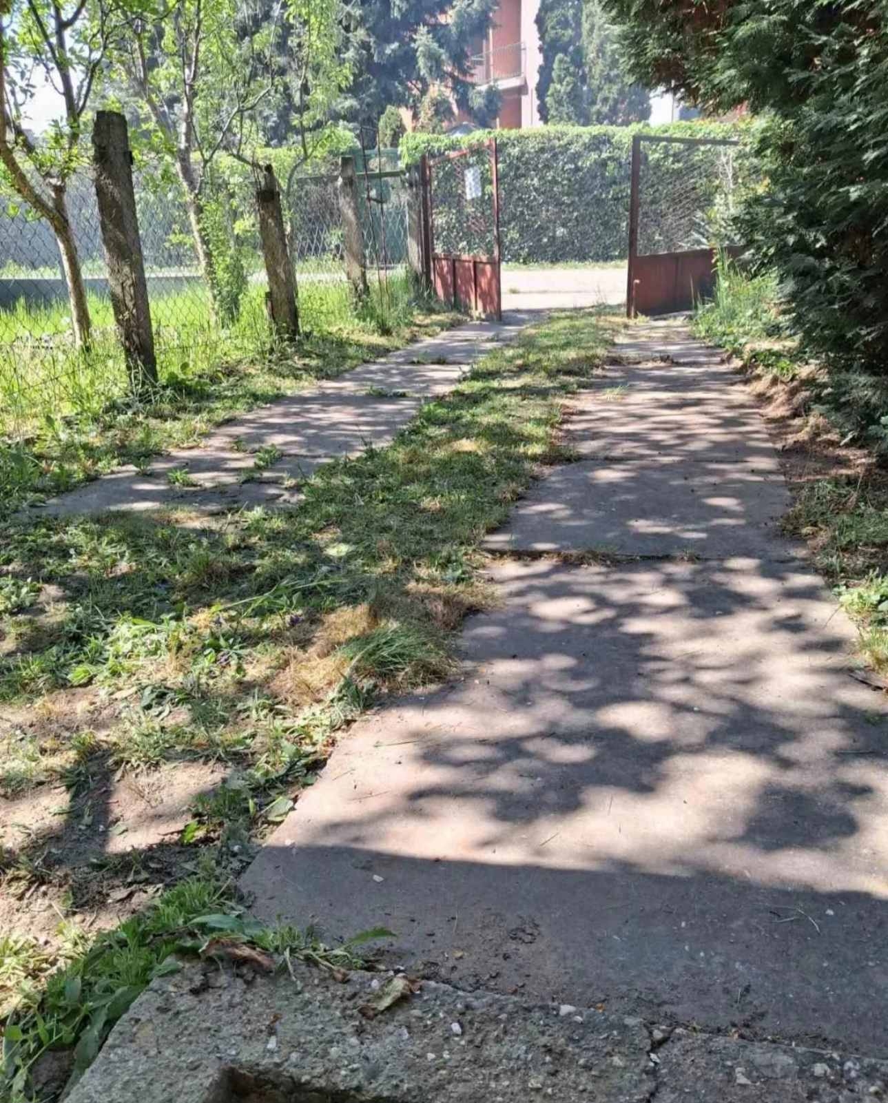 Deo kuce u nizu na izuzetnoj lokaciji