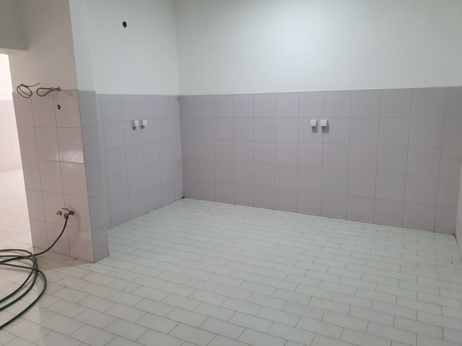 Izdajem ili prodajem poslovni prostor-Vodanj