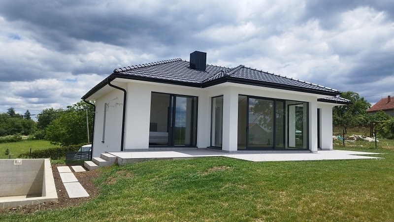 Luksuzna kuca sa bazenom Popovic-Sopot-Kosmaj