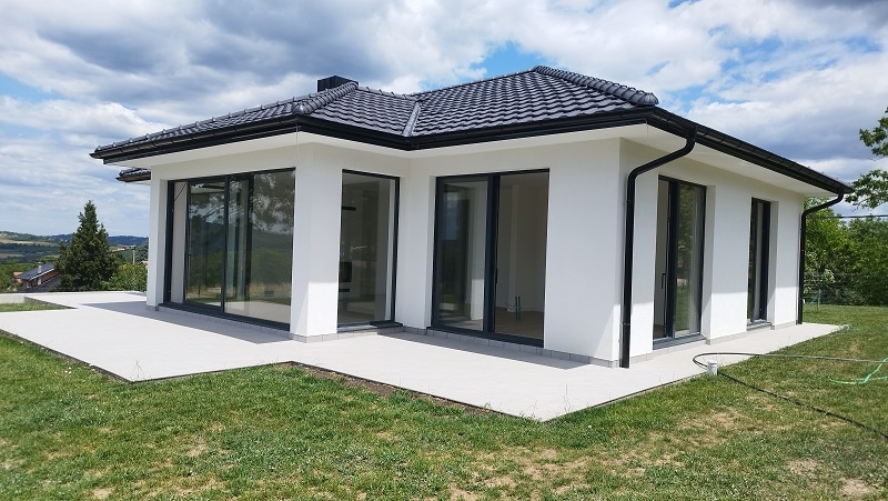 Luksuzna kuca sa bazenom Popovic-Sopot-Kosmaj