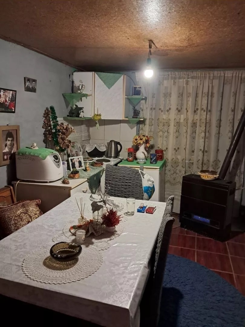 Prodajem kuću u selu Iđoš-Kikinda