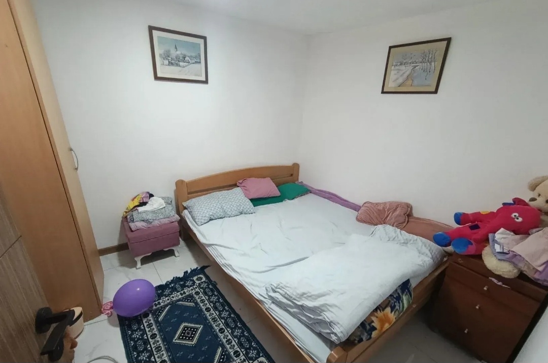 Na prodaju stambeno-poslovni objekat (kuca,hala)