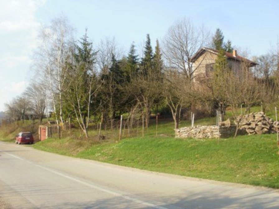 Prodajem dva plac u Svilošu-K.O Beočin