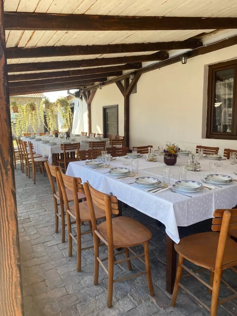 Prodaja restorana+sala za proslave+parking