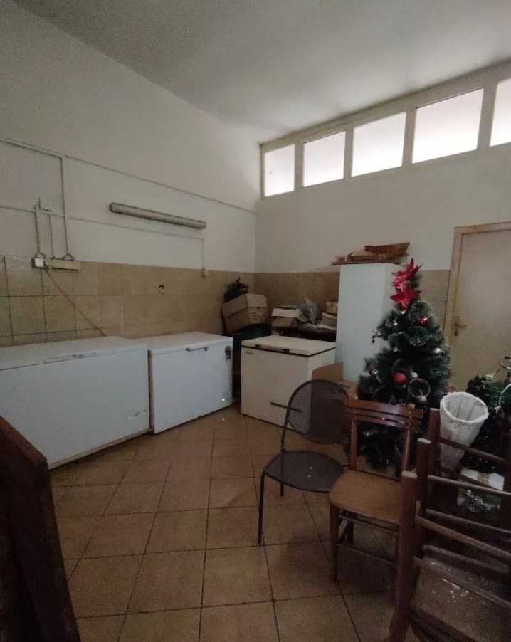 Prodajem lokal u centru Cicevca