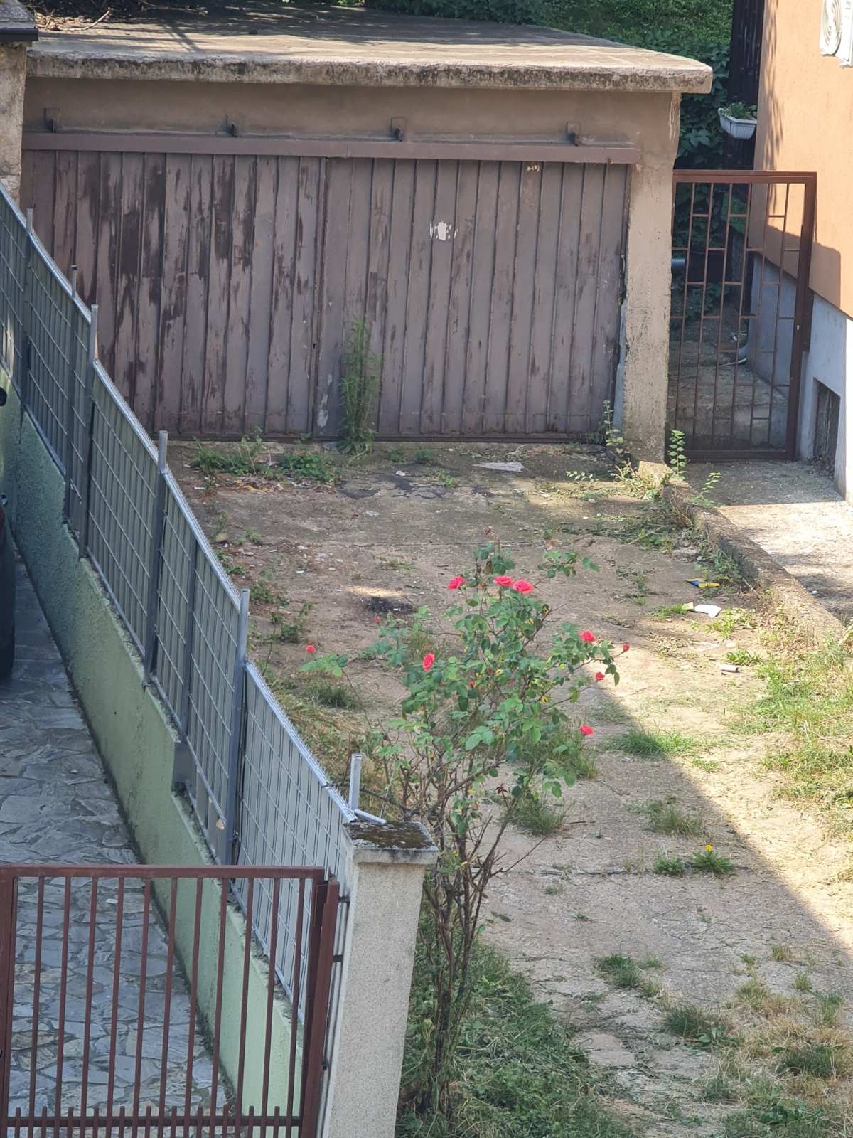 Prodaja stana na Karaburmi 62m2
