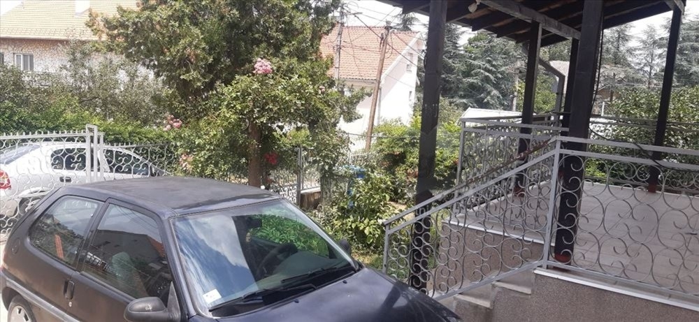 Prodaje se porodicna kuca u Sremcici