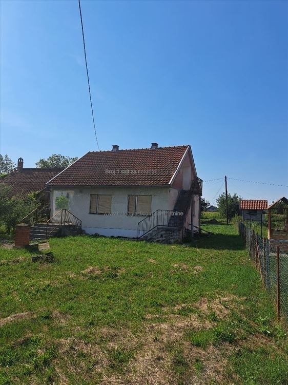 Na prodaju porodicna kuca u Sopicu-Lazarevac