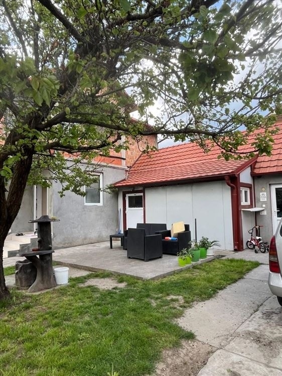 Prodajem kucu u Batajnici u lepom kraju