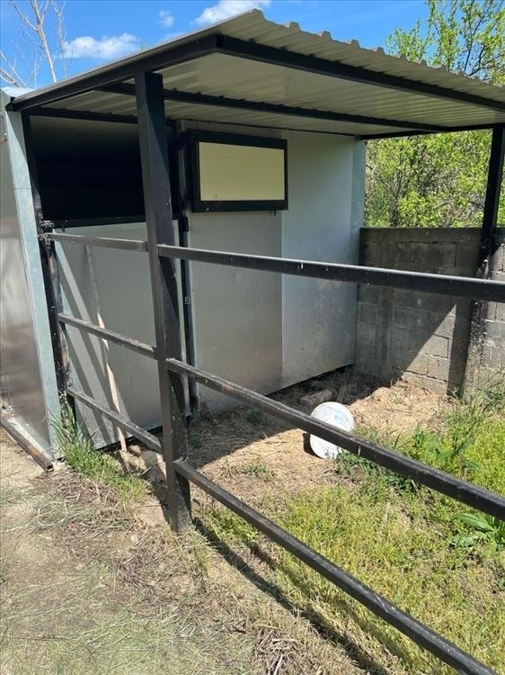 Prodajem vikendicu na Iriskom vencu