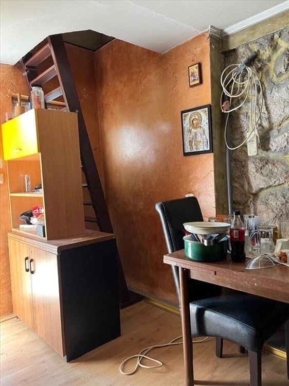 Prodajem vikendicu na Iriskom vencu