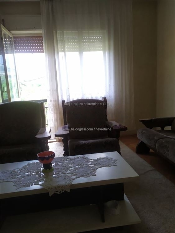 Kuca u Surdulici 180m2, 6ari placa
