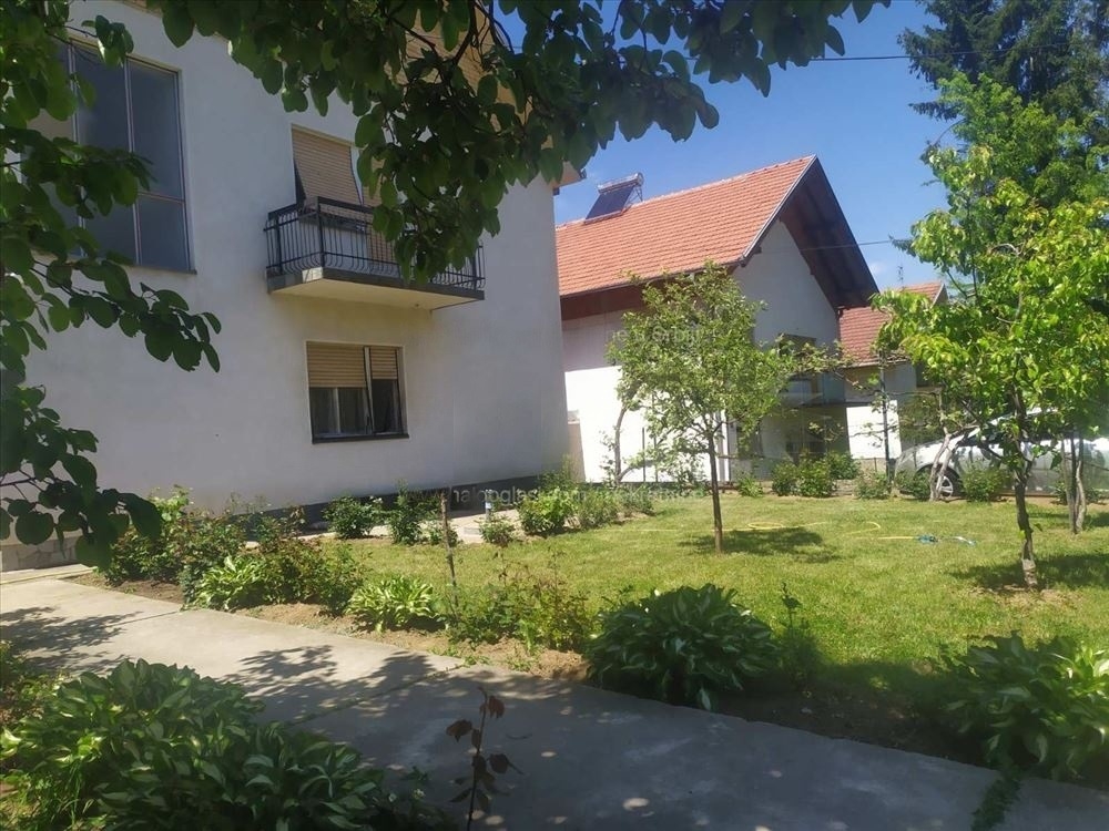 Kuca u Surdulici 180m2, 6ari placa