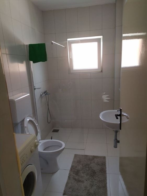 Kuca u Surdulici 180m2, 6ari placa