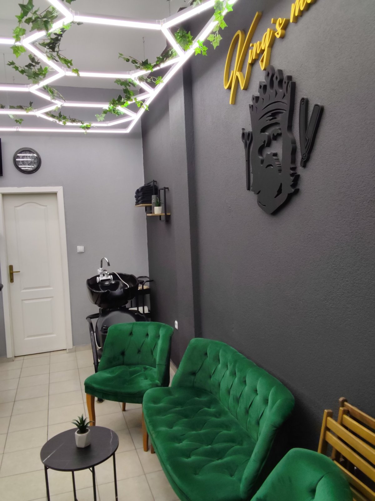 Izdajem frizerski salon u Novom Sadu