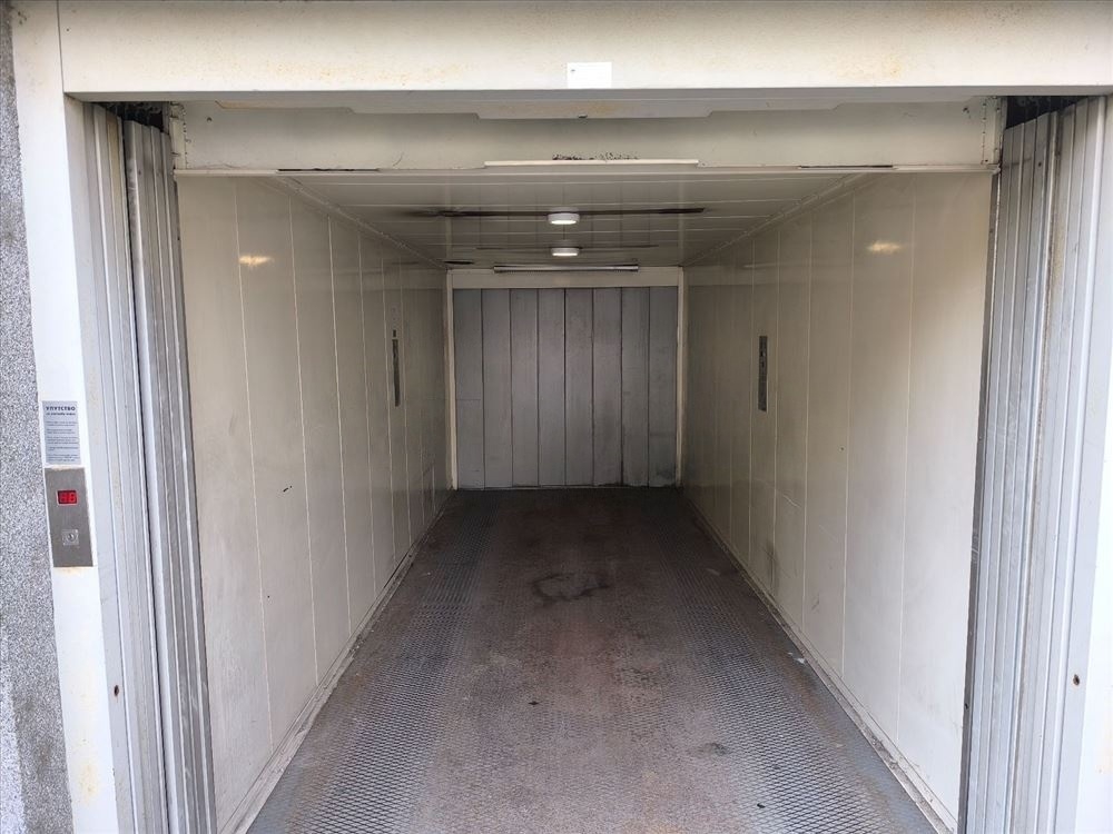Garazno mesto 13m2 kod Ada Malla