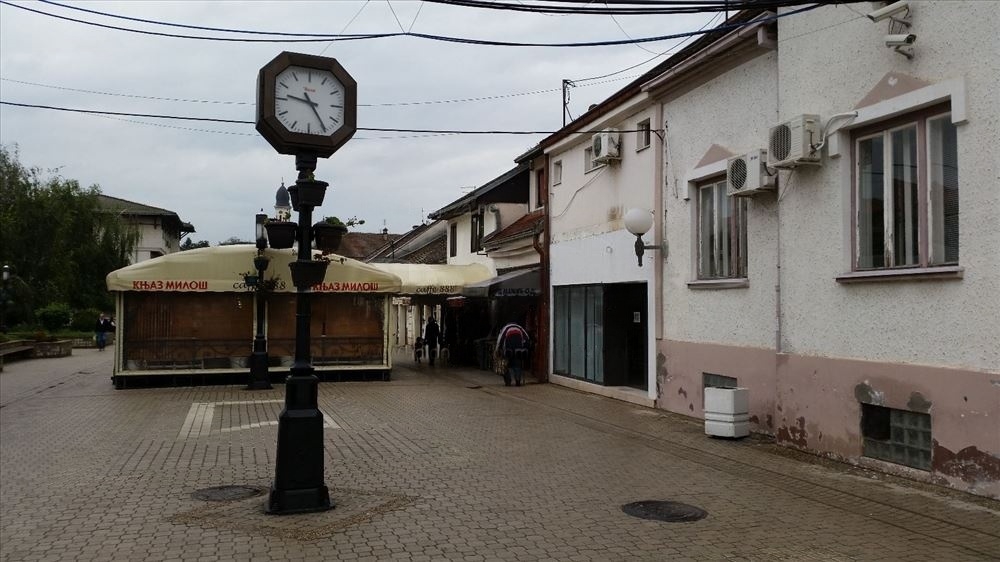 Lokal 81m2 u centru Grocke-pesacka zona