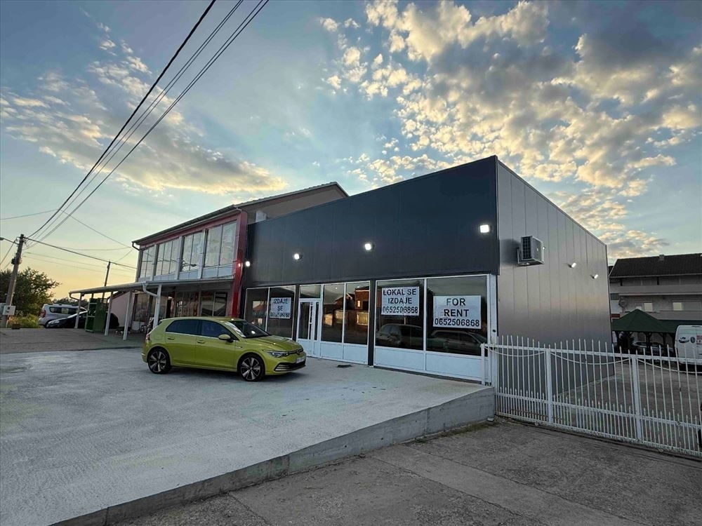 Izdaje se poslovni lokal 160m2-Batajnica