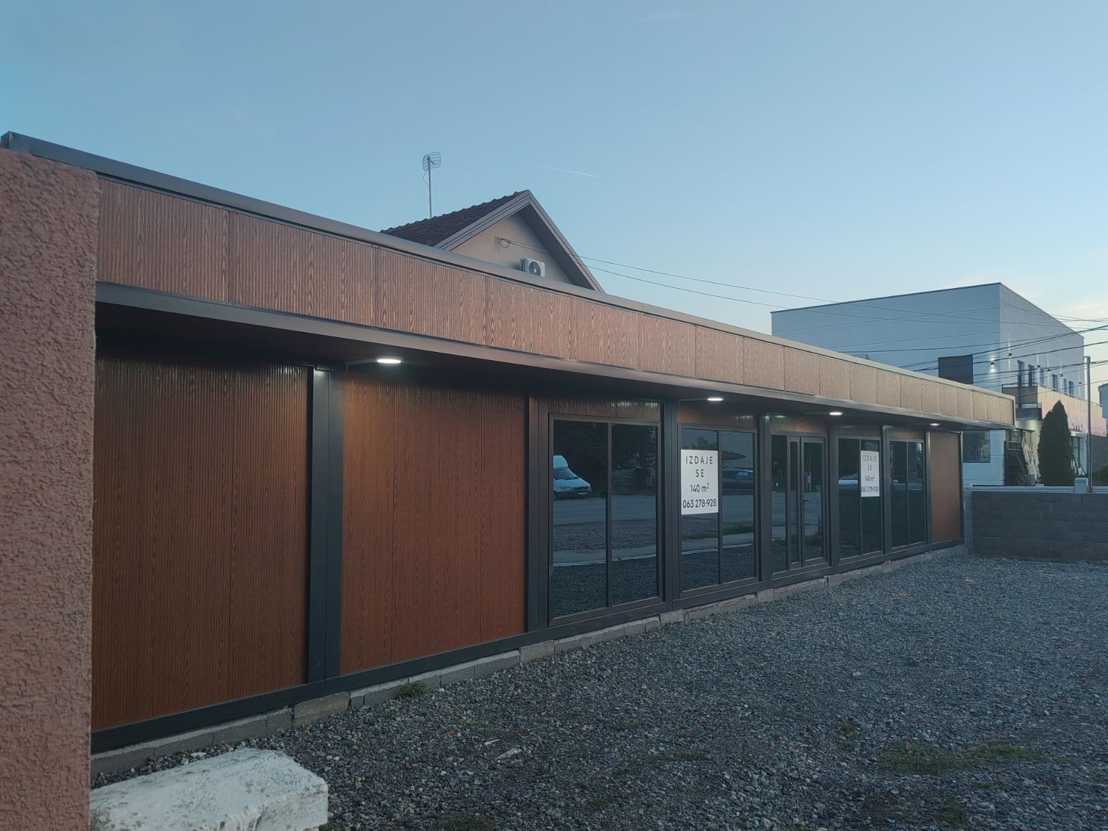 Izdaje se ekskluzivan objekat od 140m2