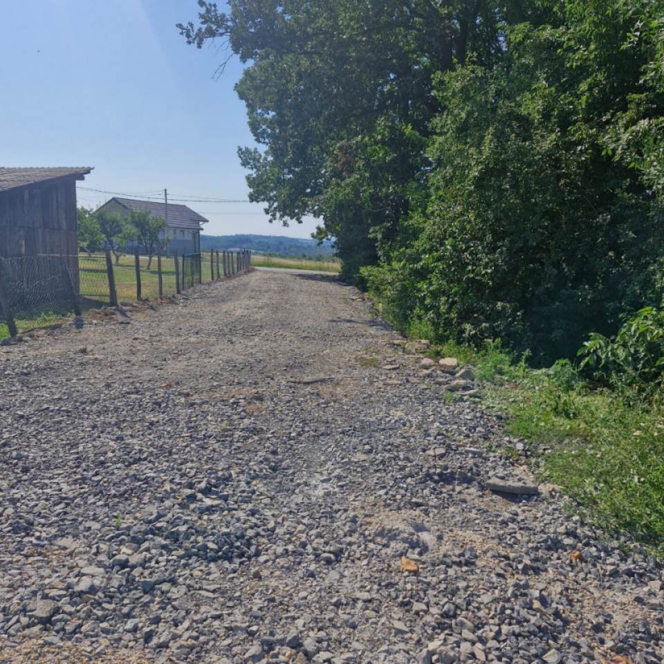Barajevo-gradjevinski plac 5 ari