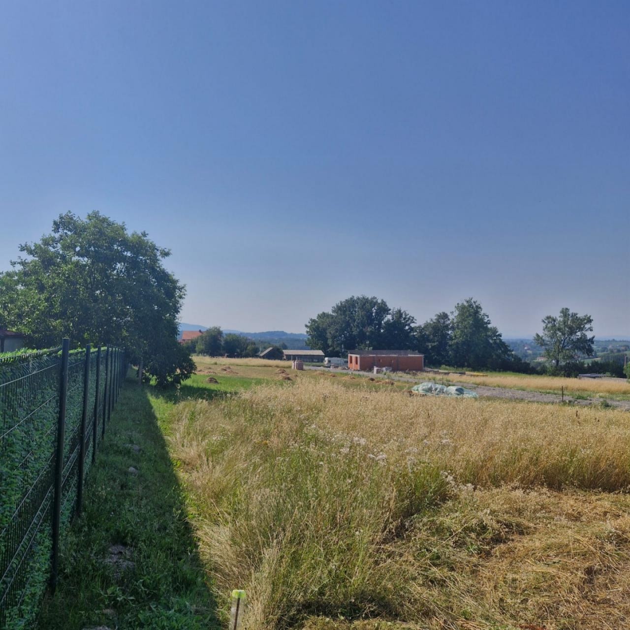 Barajevo-gradjevinski plac 5 ari